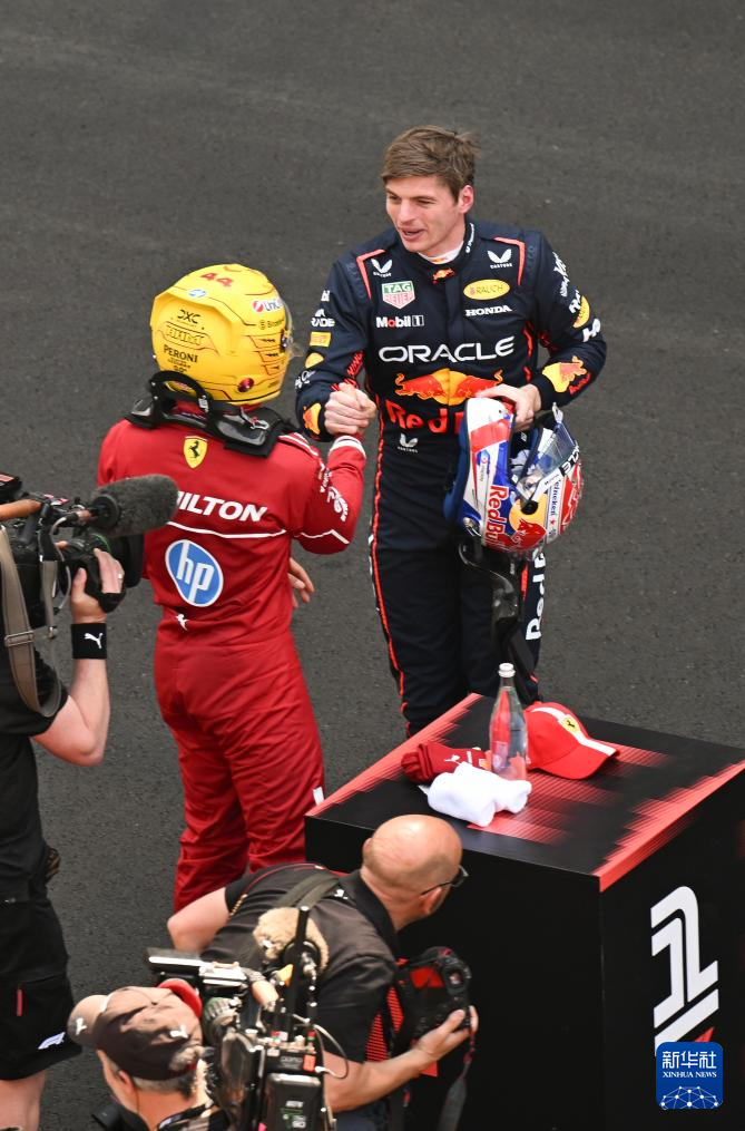 威廉姆斯碾压红牛车队，皮亚斯特里状态火热