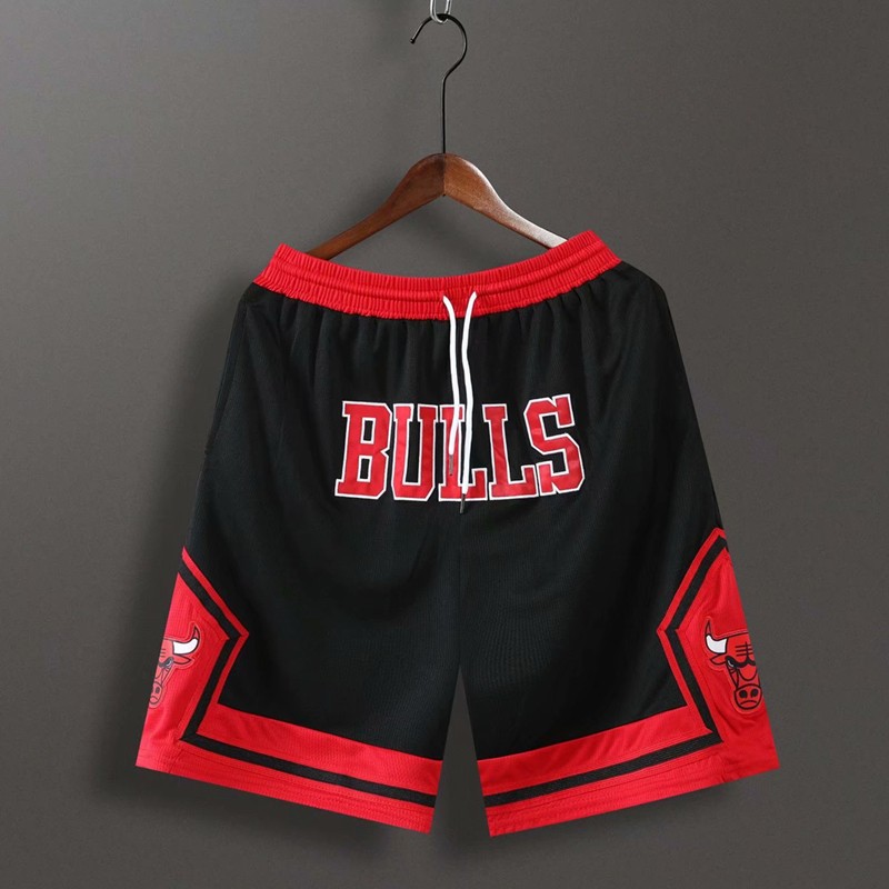 篮网轻取公牛，詹姆斯刷新纪录