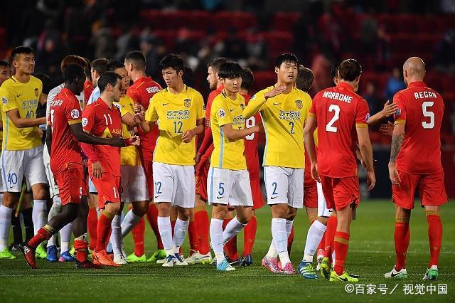 广州富力客场惊险战平江苏苏宁,保持不败 广州富力客场惊险战平江苏苏宁,保持不败